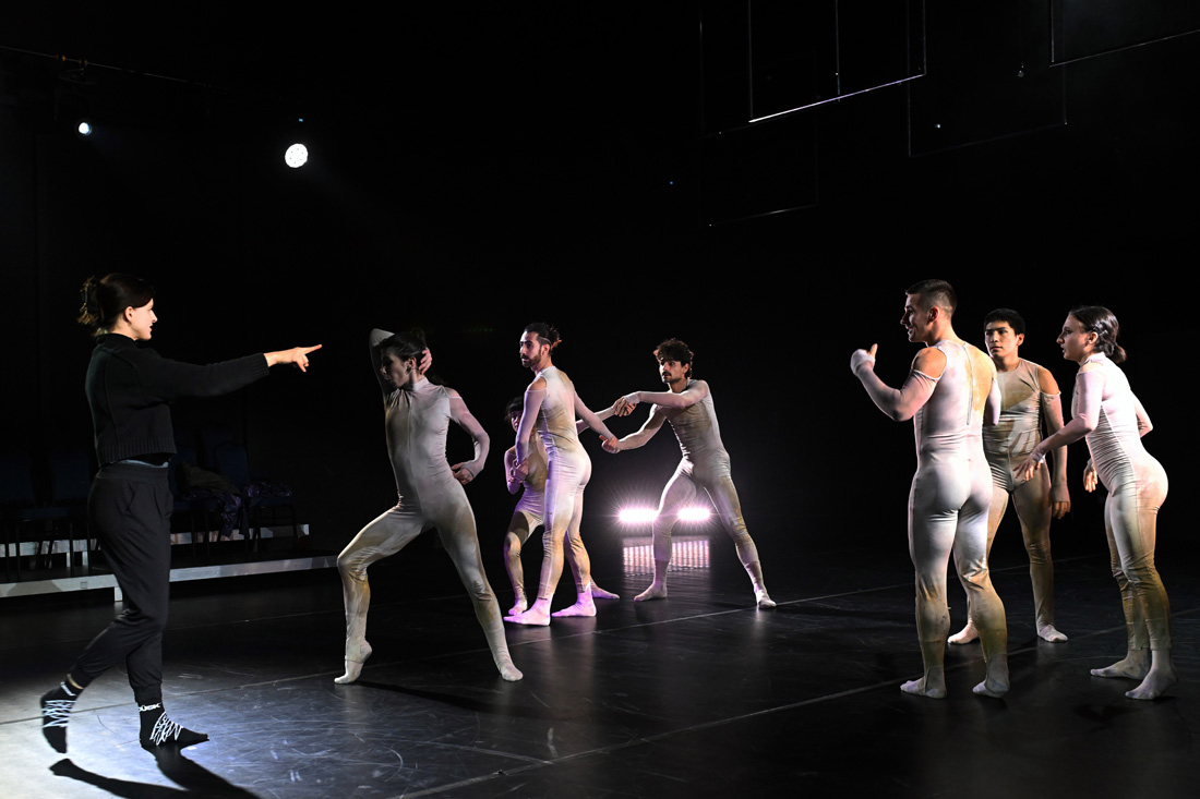 Edit Domoszlai performing